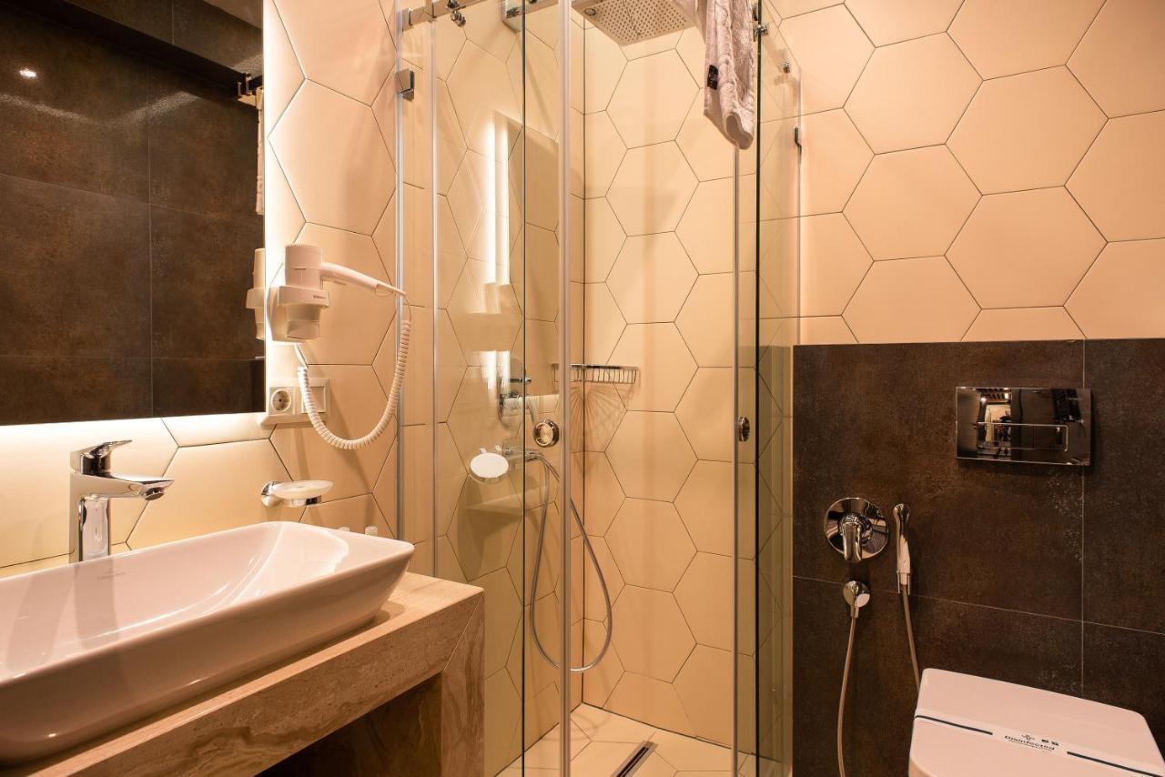 Mojo Boutique Hotel Lutsk Exterior photo