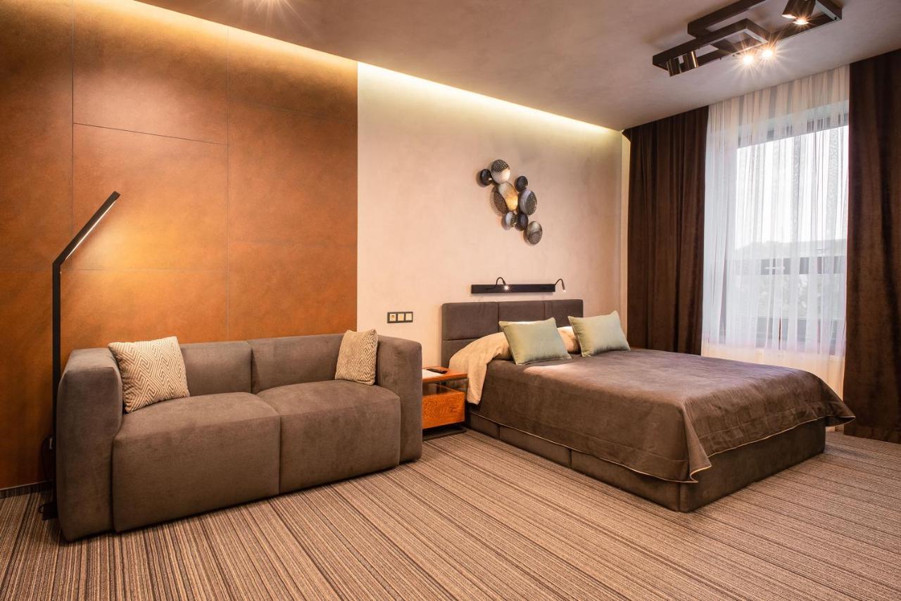 Mojo Boutique Hotel Lutsk Exterior photo