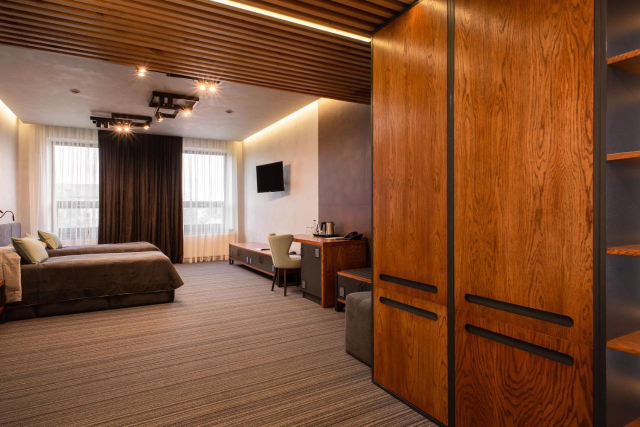 Mojo Boutique Hotel Lutsk Exterior photo